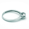 Solitario de oro blanco (18K) con diamante