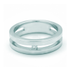 Solitario de oro blanco (18K) con diamante