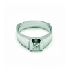 Solitario de oro blanco (18K) con diamante