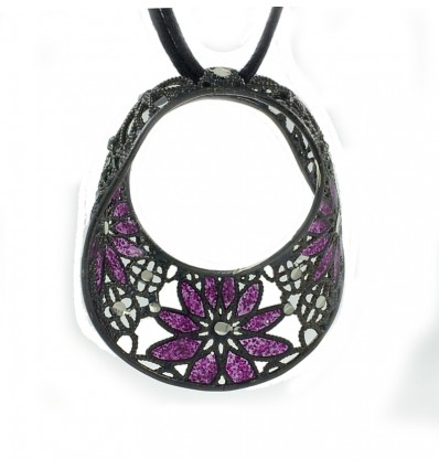 Colgante de plata y cordón de cuero