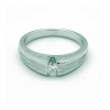 Solitario de oro blanco (18K) con diamante