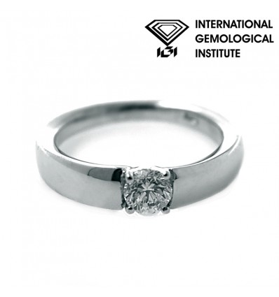 Solitario de oro blanco (18K) con diamante