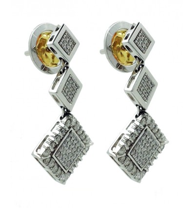 PAR DE PENDIENTES DE ORO BLANCO DE 750 milésimas (18 K) CON 140 DIAMANTES.