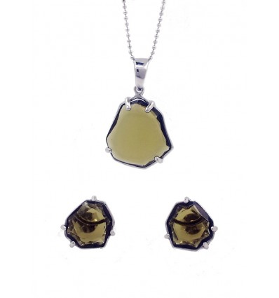 Pendientes de plata con piedra de color