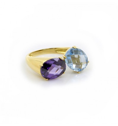 Sortija de oro amarillo (18K) co piedras