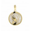 Medalla de oro amarillo (18K) y nácar