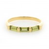 Anillo de oro de 18K con peridoto
