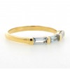 Anillo de oro de 18K color topacio azul