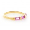 Sortija de oro de 18K con piedra rosa