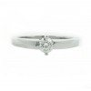 Solitario de oro blanco (18K) con diamante
