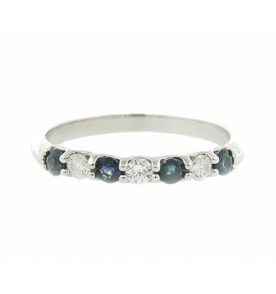 Anillo de oro blanco con diamantes y zafiros