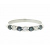 Anillo de oro blanco con diamantes y zafiros